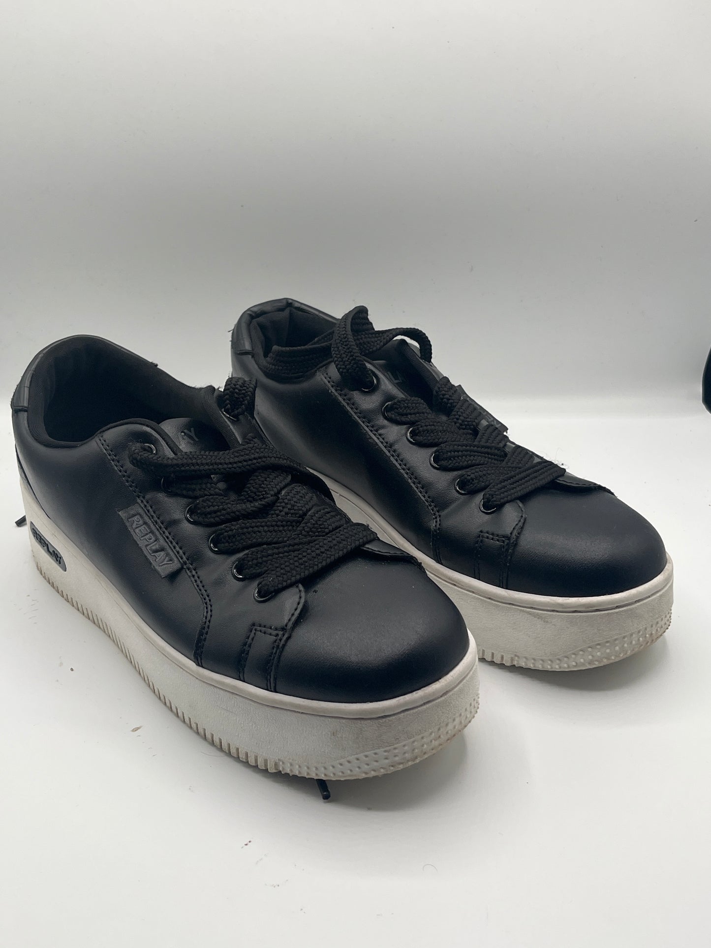 Replay Sneaker Größe 40 – schwarze Plateauschuhe mit weißer Sohle